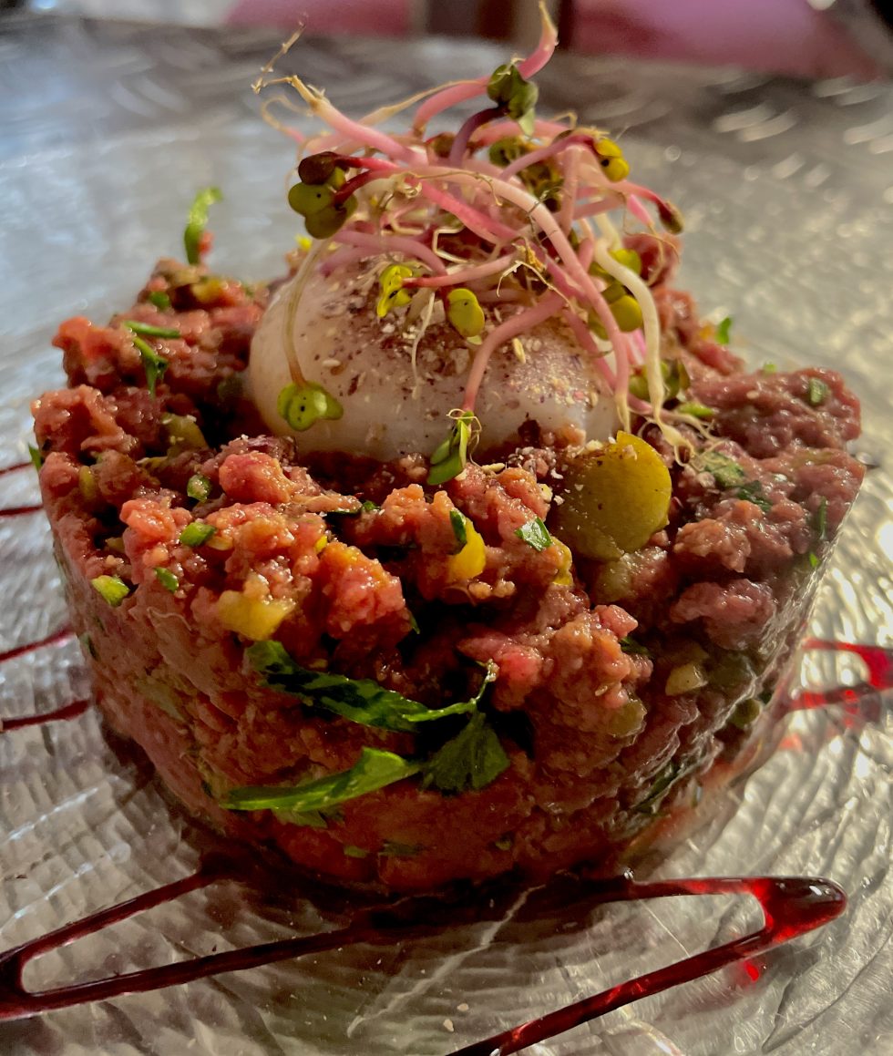 Steak tartare with an œuf parfait